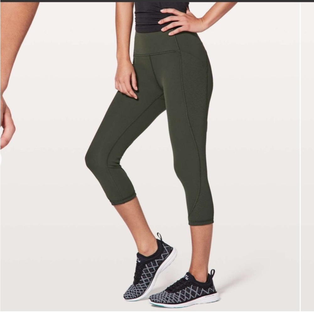 Lululemon Breezy Dot Crop *19" Evergreen